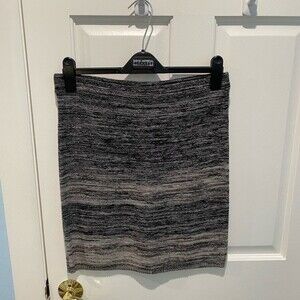 LOFT Outlet Petite Sweater Pull On Skirt Size M